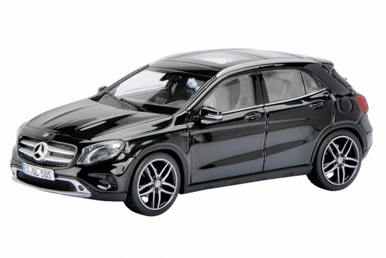 1:43 MERCEDES GLA, BLACK-METALIC