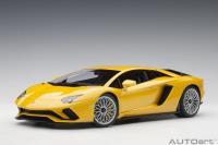 1:18 Lamborghini Aventador S 2017 (new giallo orion/pearl yellow - AUTOART - 79132
