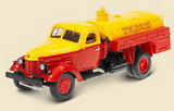 1:43 ZIS-150 / TZM-150 FUEL TANKER ON CHASSIS ZIS-150 MOSCOW - SPARK - 115002